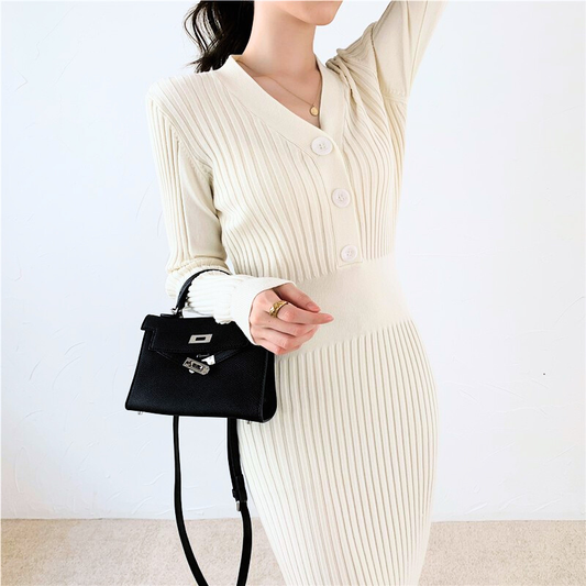 アイボリー S / Lサイズ当日発送可【シンプルに美シルエット映え】前ボタンVネック タイトリブニットワンピース