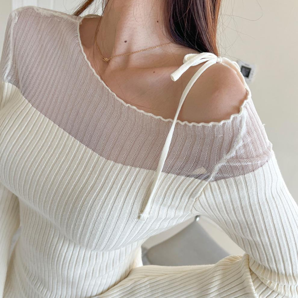 【男ウケ服】春秋冬デート服:デコルテシースルーシアーフリルリブニットミニ丈タイトワンピース| 体のラインが出る・肌見せできるモテ服を探す大人女子におすすめ