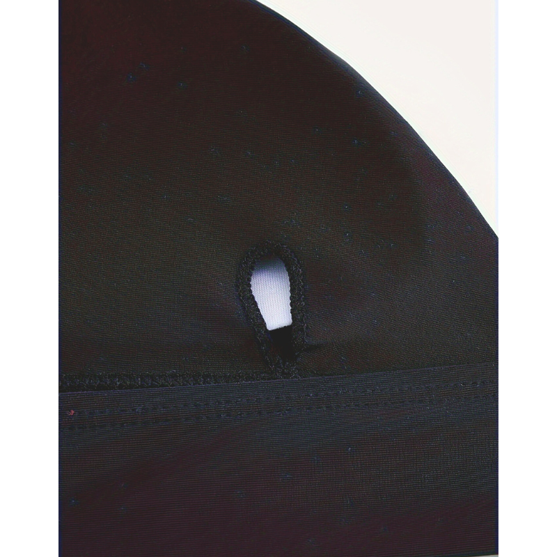 パッドポケットのディテールが見えるビキニ素材の拡大