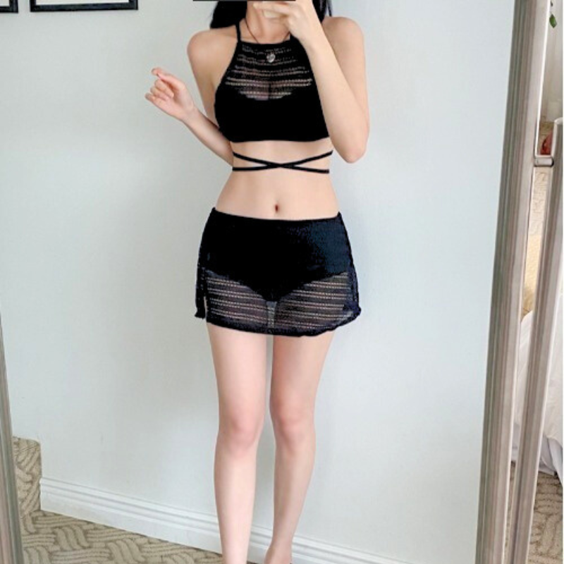 夏のリゾートにぴったり 黒透かしレーススカートドッキングビキニ