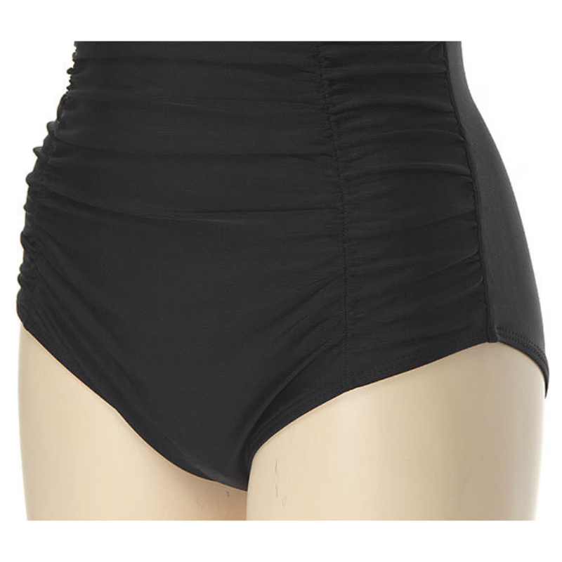 ギャザー入りで体型カバーできる水着ショーツ