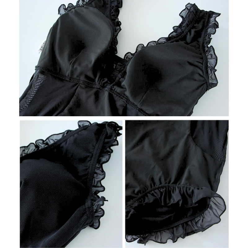 フリル縁取りがフェミニンなブラックワンピース水着のディテール