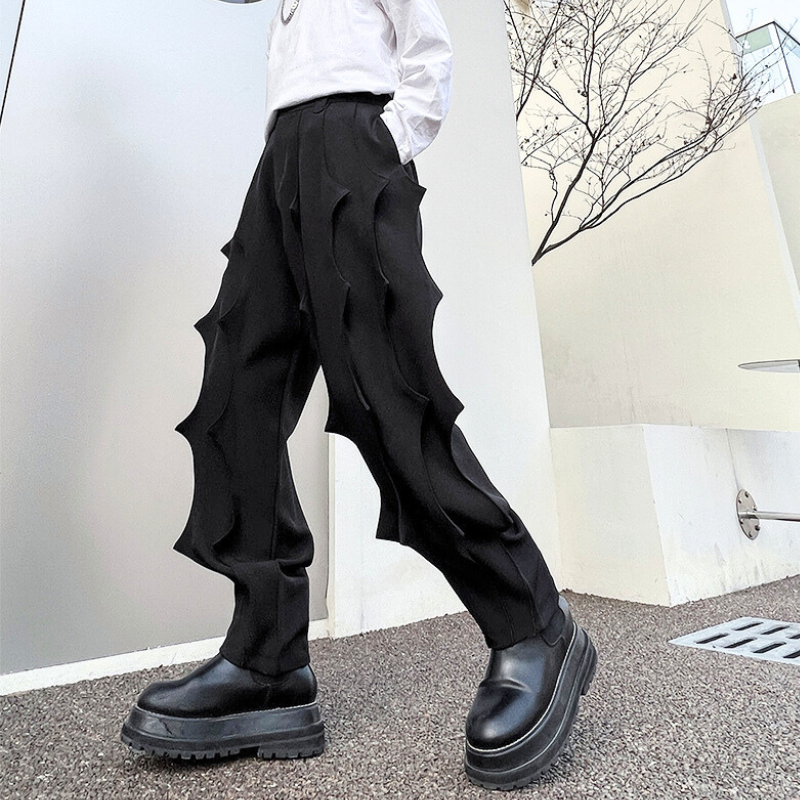 全体の着こなしバランスが見える横姿のコーディネート