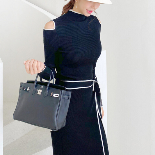 モノトーン配色が上品な肩見せタイトニットワンピース|美シルエットでスタイルアップ