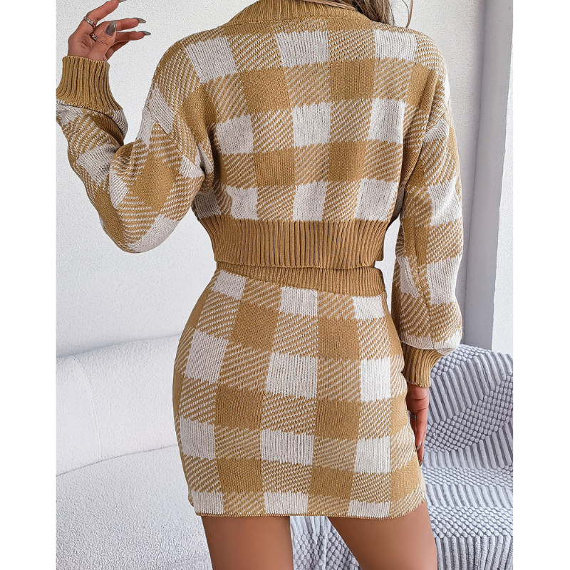 後ろ姿も抜かりないチェック柄セットアップ(ベージュ)