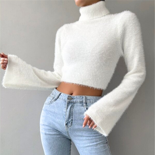 ふわもこ素材が可愛いクロップド丈タートルネックトップス(ホワイト)