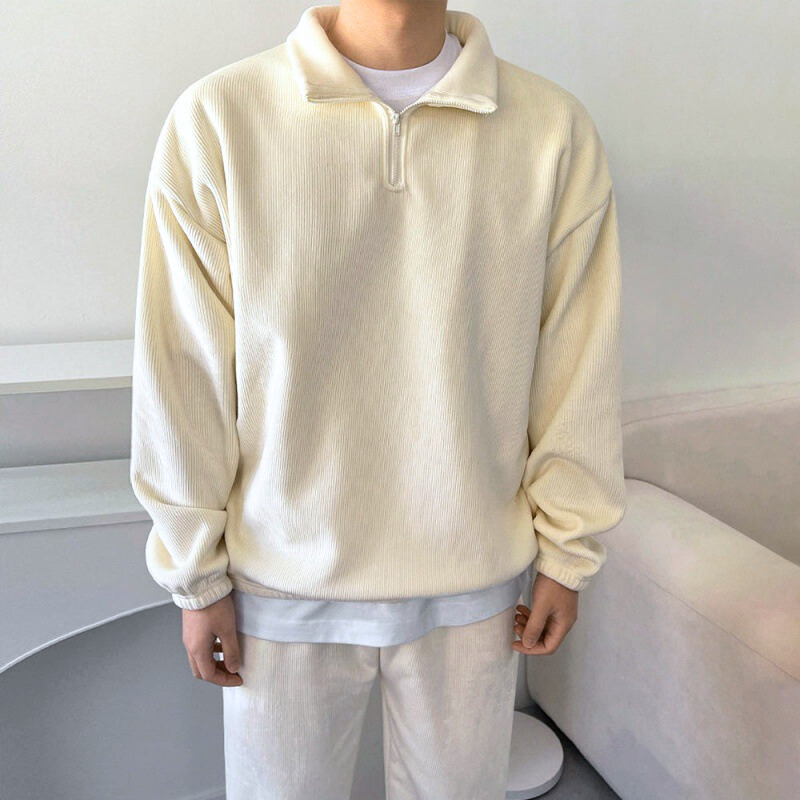 ベロアコーデュロイハーフジップ上下セットアップ ラフな着こなし