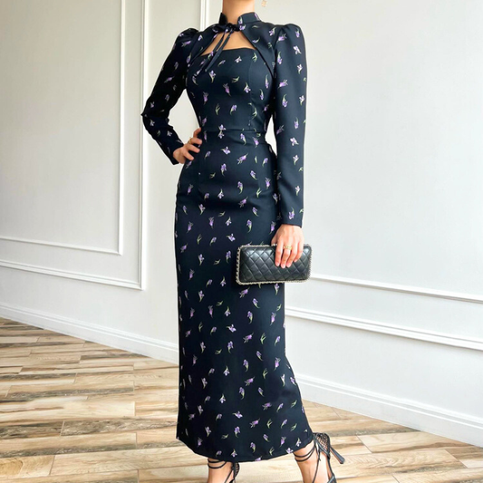 花柄カットアウトロングワンピースの全身シルエット・正面