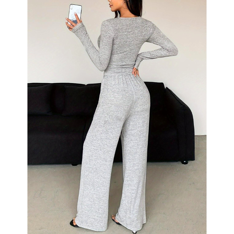 春秋冬のおうちデート服にぴったり|グレーリブクロップドトップス×ワイドパンツセット