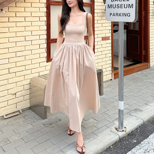 華奢見えするニットビスチェ×エアリースカートワンピース正面全身ショット