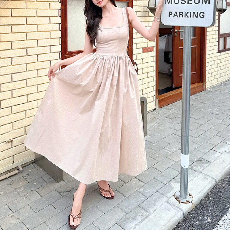 トップスのニットディテールが際立つ夏ワンピースアップ