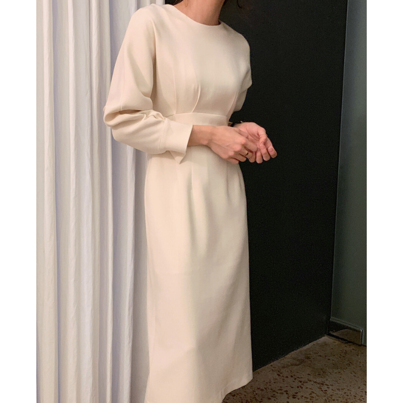 正面から見たベージュのシンプルなライン