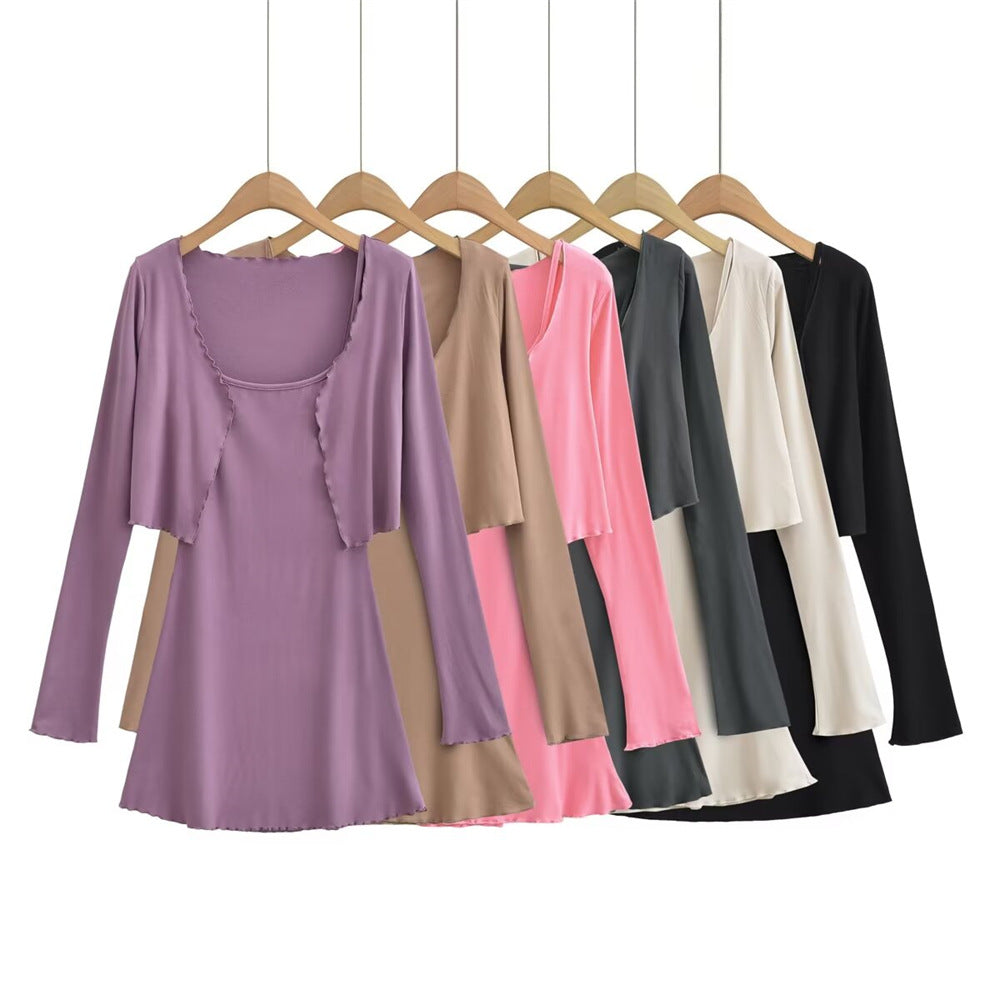 パープル・ベージュ・ピンク・グレー・アイボリー・ブラックのカットソーセットを並べ、色味の違いがわかる比較ショット