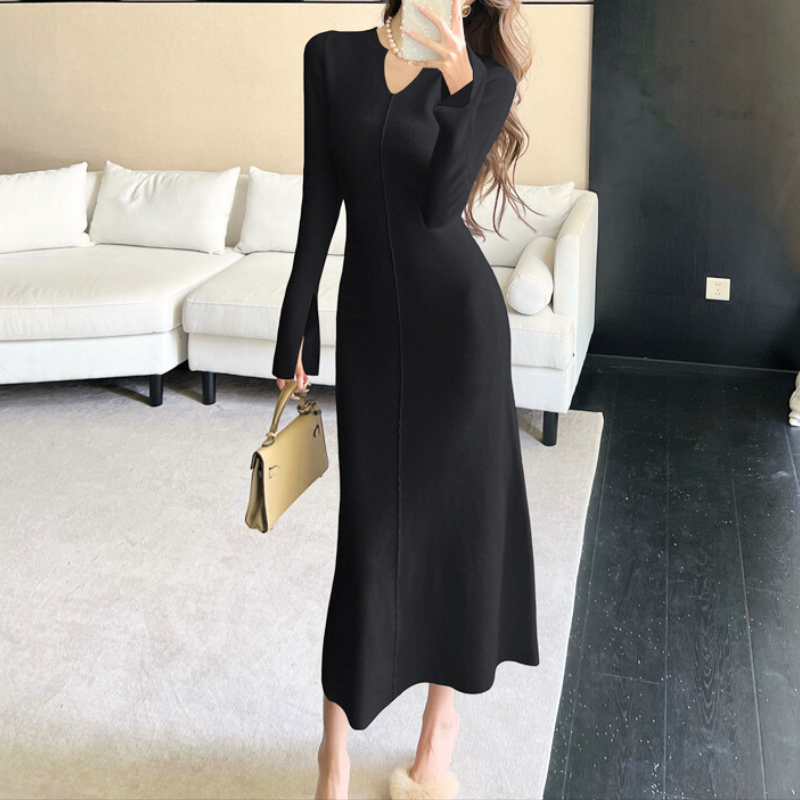 細見え効果抜群 ブラックニットロングワンピース|夜デートにも◎