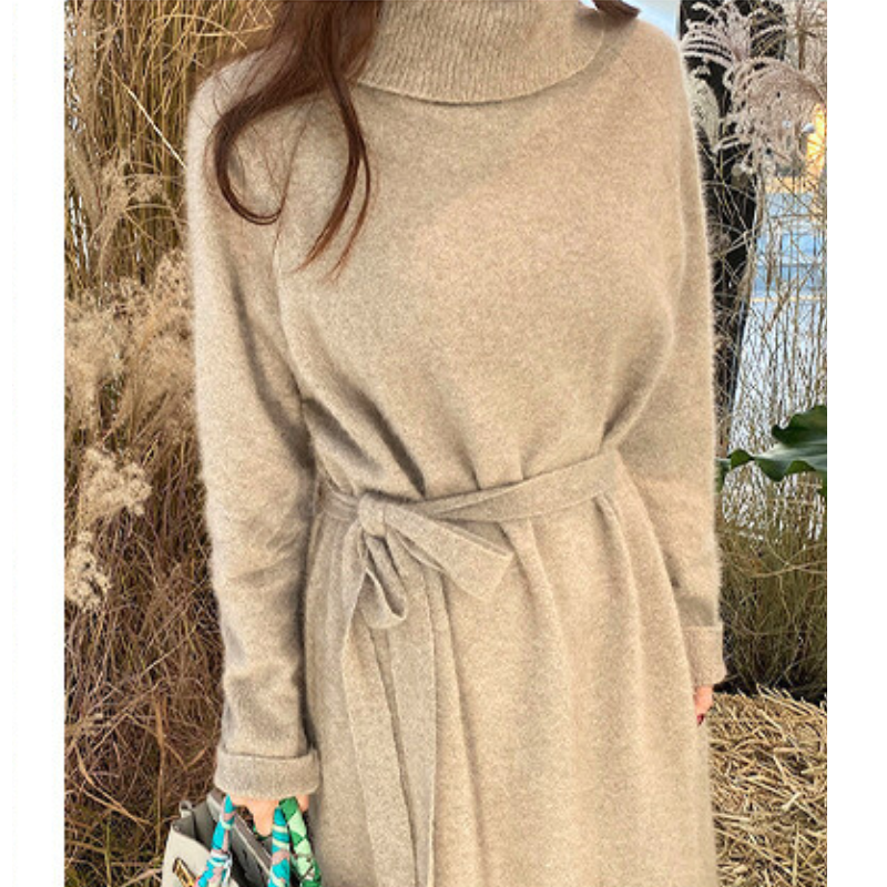 タートルネックで上品さを演出する秋冬の好印象ファッション。彼ウケ抜群のナチュラルコーデ。