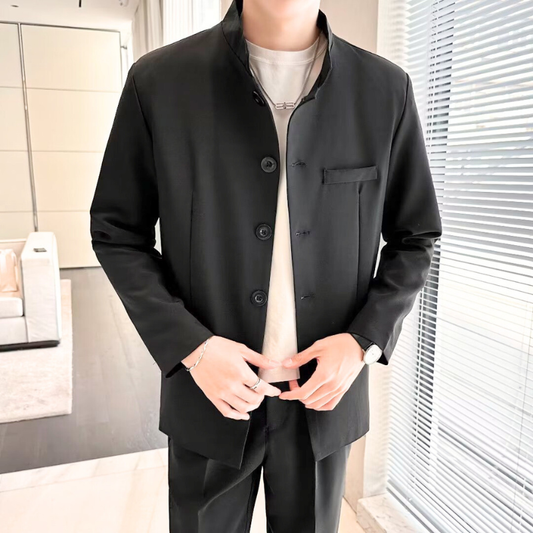 30代・40代メンズ向け春秋冬スタンドカラージャケットの胸元ディテール