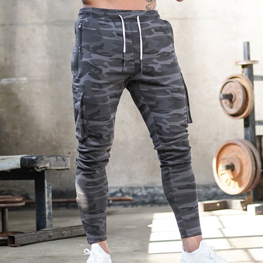 30代メンズ向け、迷彩柄のジップ付きカーゴジョガーパンツ(春夏秋)