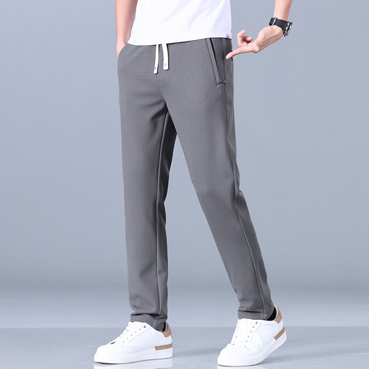 30代メンズに似合うグレージョガーパンツ|通気性と清潔感のある春夏秋コーデ