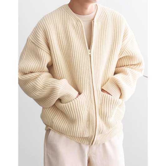 ゆるシルエットの太リブカーディガンで抜け感ある休日スタイル。