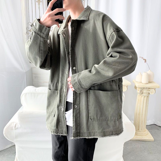 ゆったり羽織れるカーキジャケット メンズカジュアル春コーデ