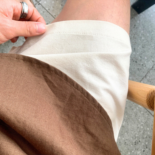 麻混コットン素材のハーフパンツの質感を拡大した接写画像