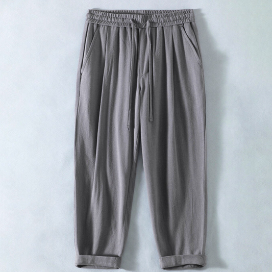 グレーのリネン混テーパードアンクルパンツ 平置き前面デザイン