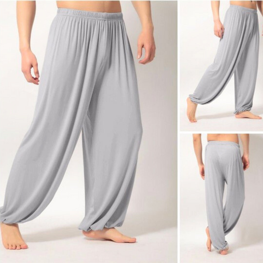 30代・40代メンズに似合うとろみイージーパンツ|グレーの着用イメージ