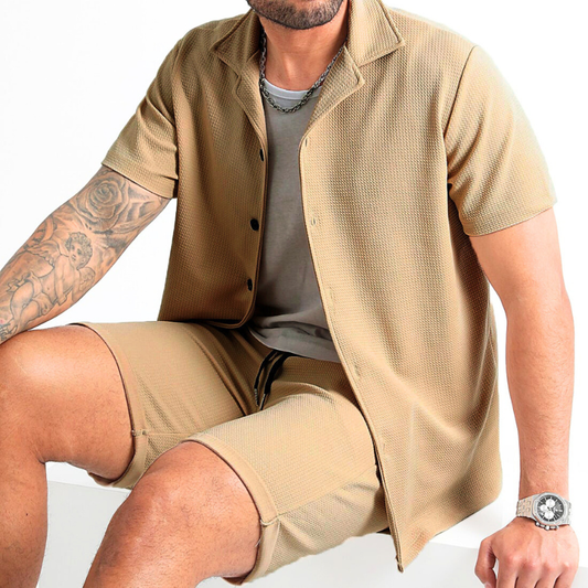 ワッフル開襟シャツ×ショートパンツセットアップ メンズ|ベージュの着用イメージ