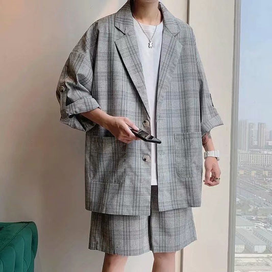 30代40代メンズ向け 薄手チェック柄オーバーサイズジャケットとショーツセットアップ 夏コーデ