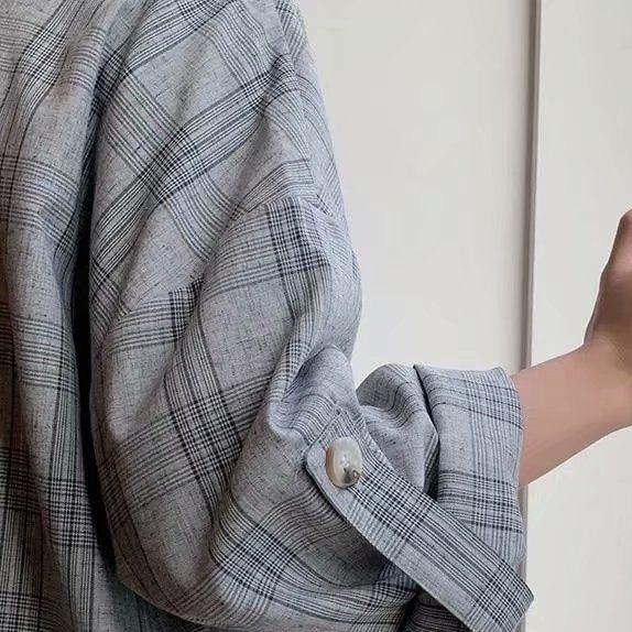 薄手チェック柄メンズセットアップ 夏におすすめの軽やかジャケットとショーツ 通気性抜群