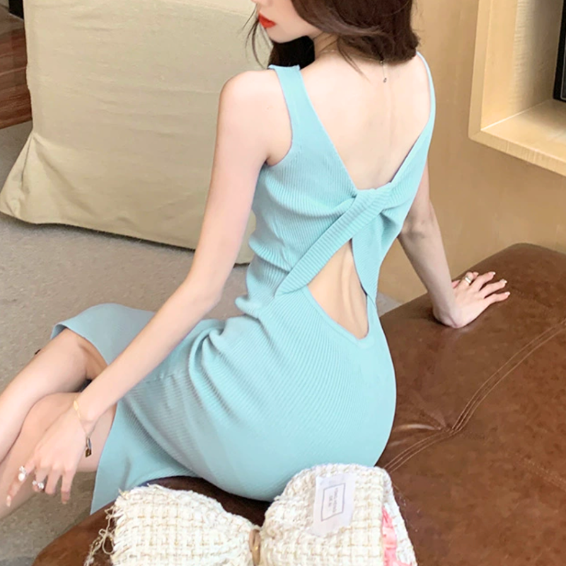 バックリボンが印象的なミントグリーンの2wayニットワンピース(夏)