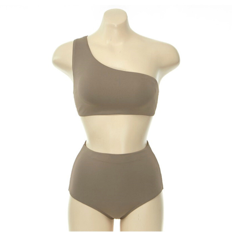 ワンショルダービキニ ベージュ トルソー着用
