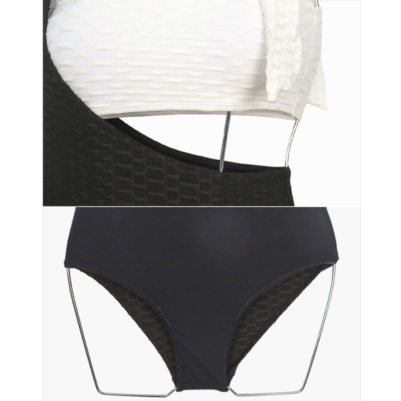 裏地付きで安心感のあるワンピース水着のディテール