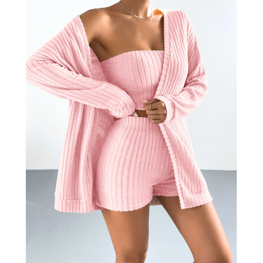 カーディガン付きリブ素材ルームウェアの男ウケコーデ