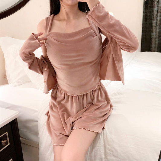 ピンクベロアルームウェアセットアップ 胸パッド付き 秋冬 部屋着 男ウケ