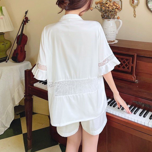 バックレース切り替えでふとした後ろ姿にも色気を