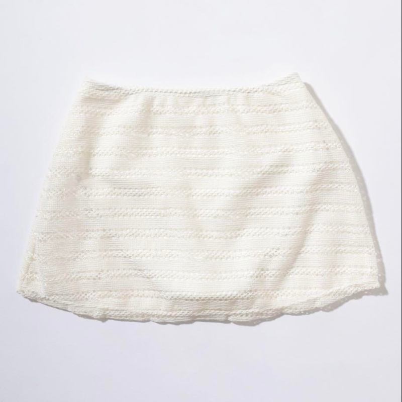 白透かしレーススカート部分のアップ写真