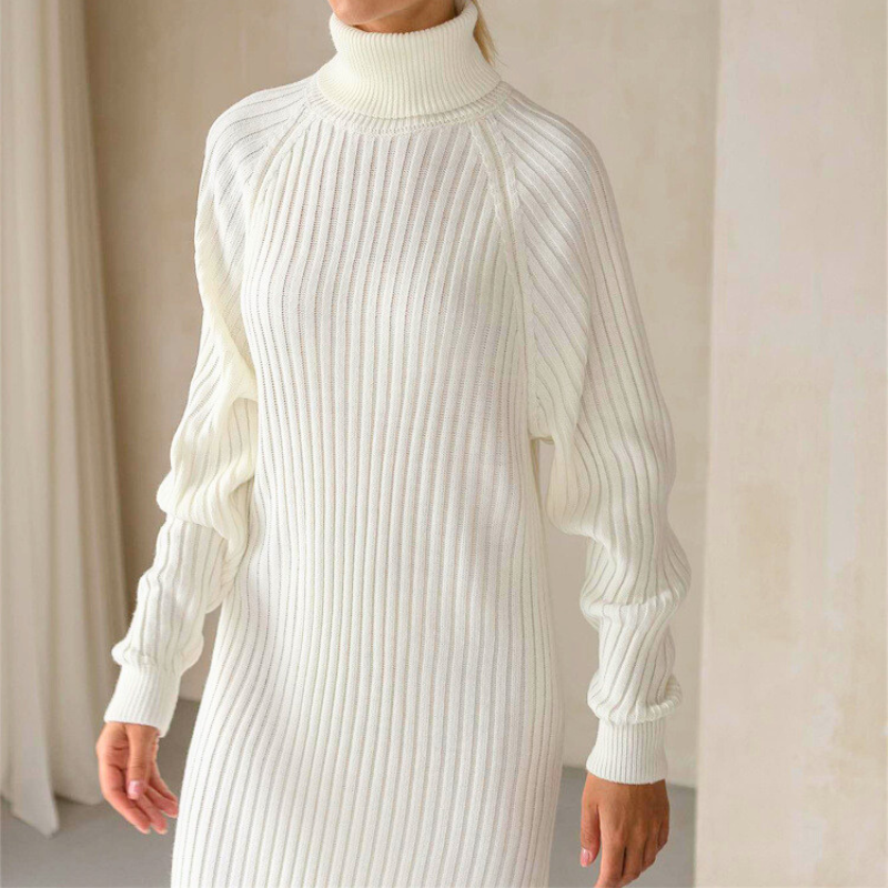 清潔感のあるホワイトニットで好印象デート服