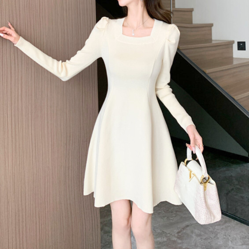 スクエアネックフィット＆フレアニットワンピース