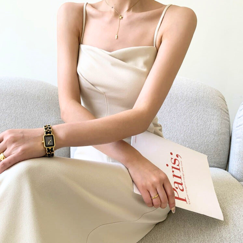 背中魅せスクエアネックキャミワンピース｜1枚で夏の色っぽコーデが完成