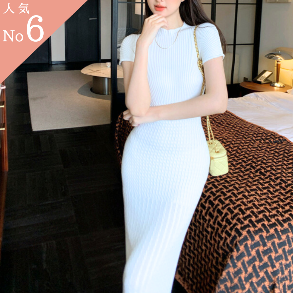 【裾の透け感で上品に色っぽい】モックネックロングニットワンピース