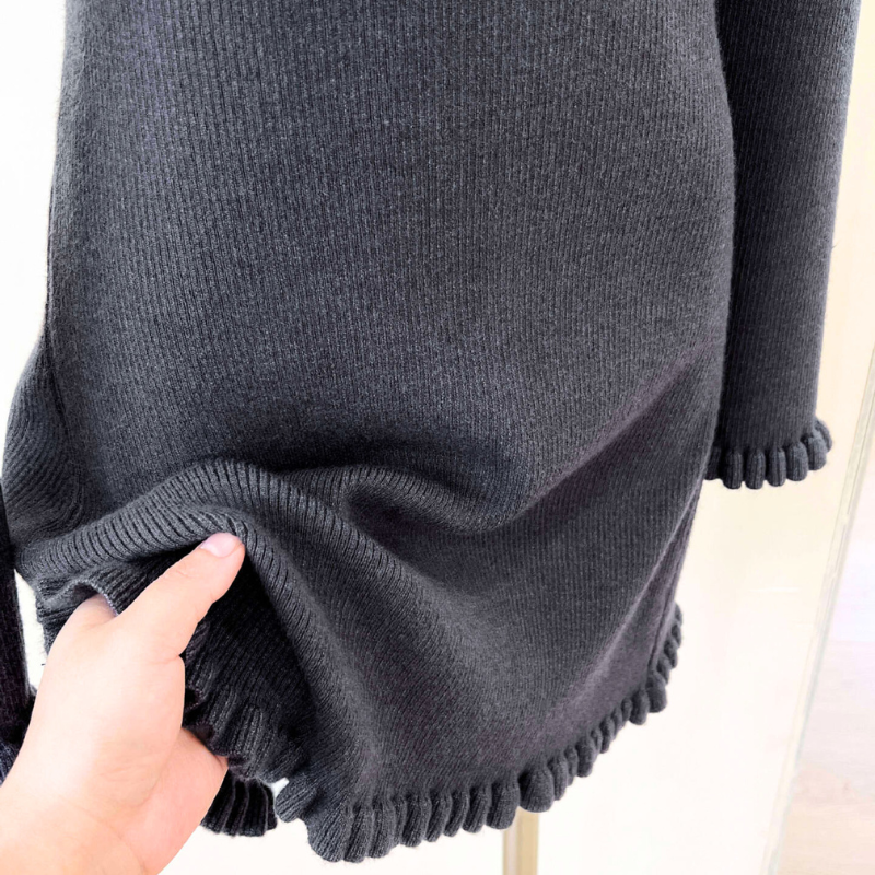 編み上げネックフレアリブニットワンピース