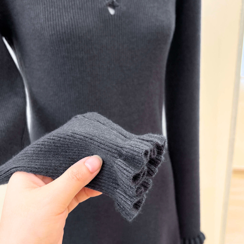 編み上げネックフレアリブニットワンピース