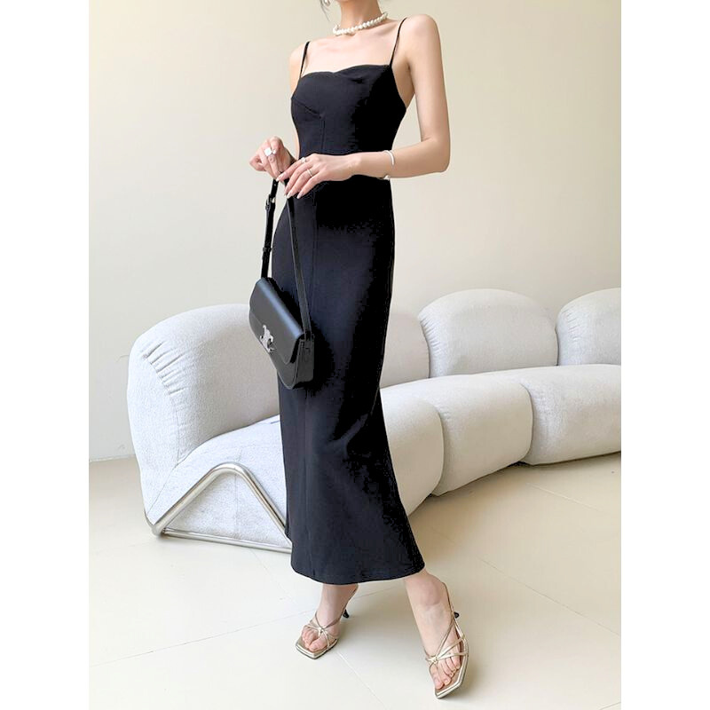 背中魅せスクエアネックキャミワンピース