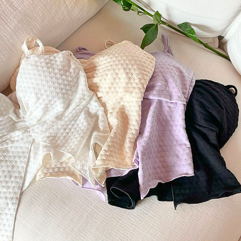 選べるカラー展開のシャーリングビキニ