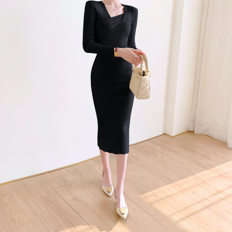 黒のリブニットワンピースで魅せるスタイルアップ効果｜夜デートにおすすめ