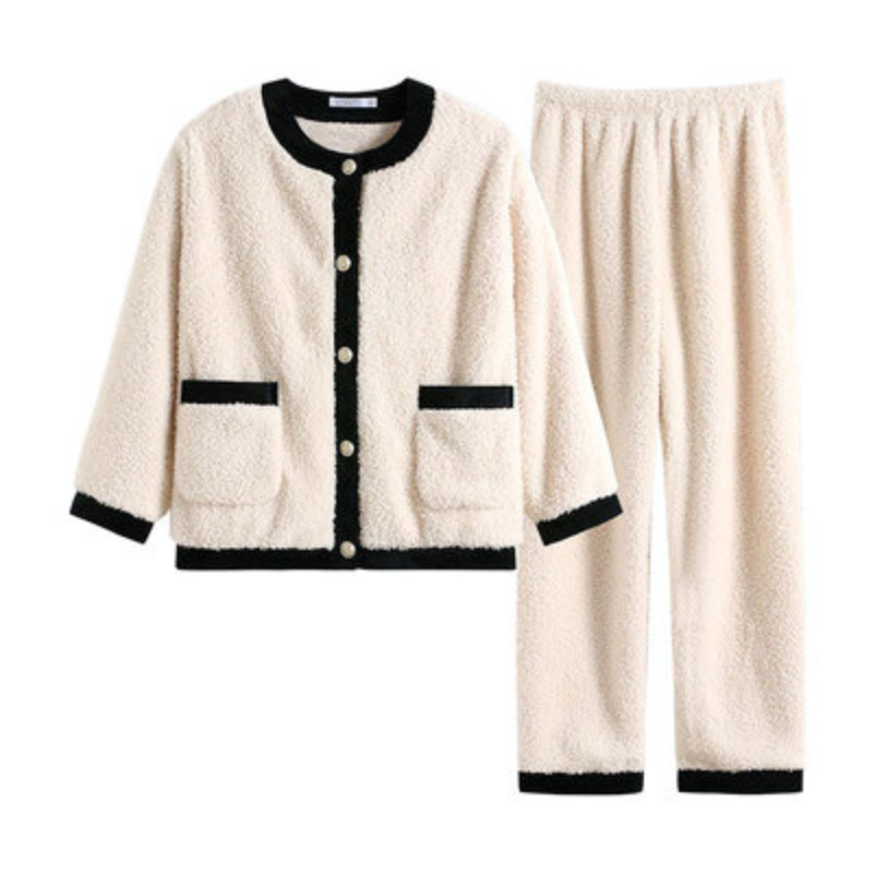 秋冬向けふわもこルームウェア パンツとトップスのセットアップ