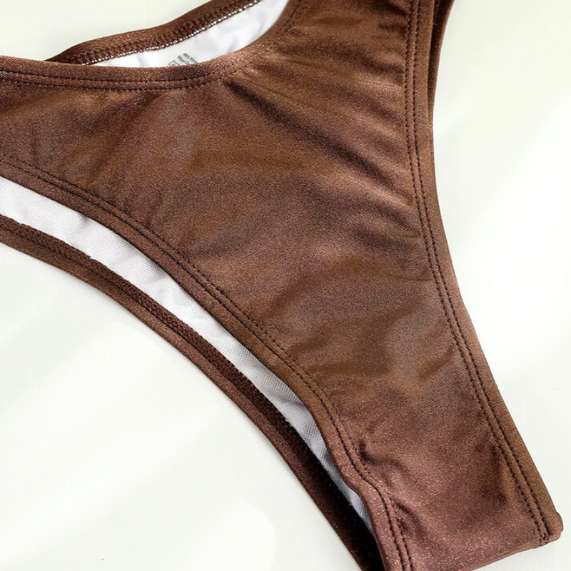 肌なじみの良いブラウン水着 生地アップ