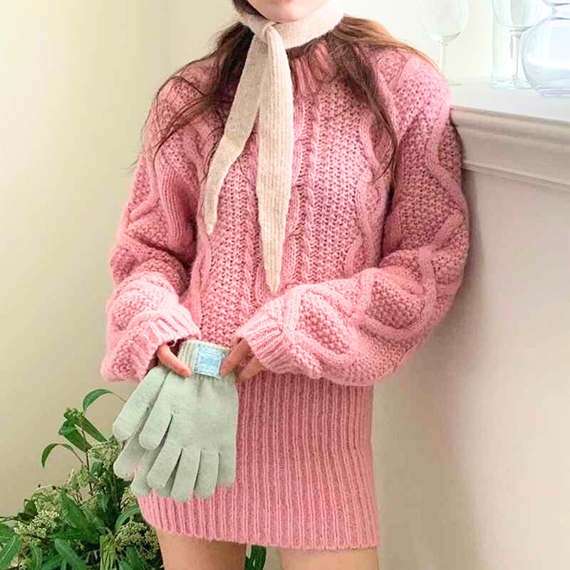 ゆるシルエットのケーブル編みワンピース｜ナチュラル可愛い印象のモテ服