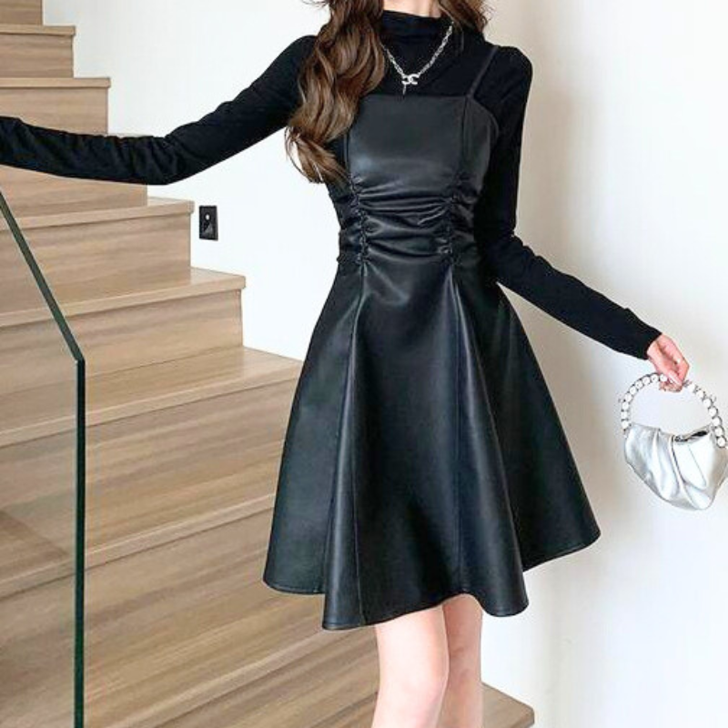 デート服におすすめのフェイクレザーワンピースSET全身コーデ